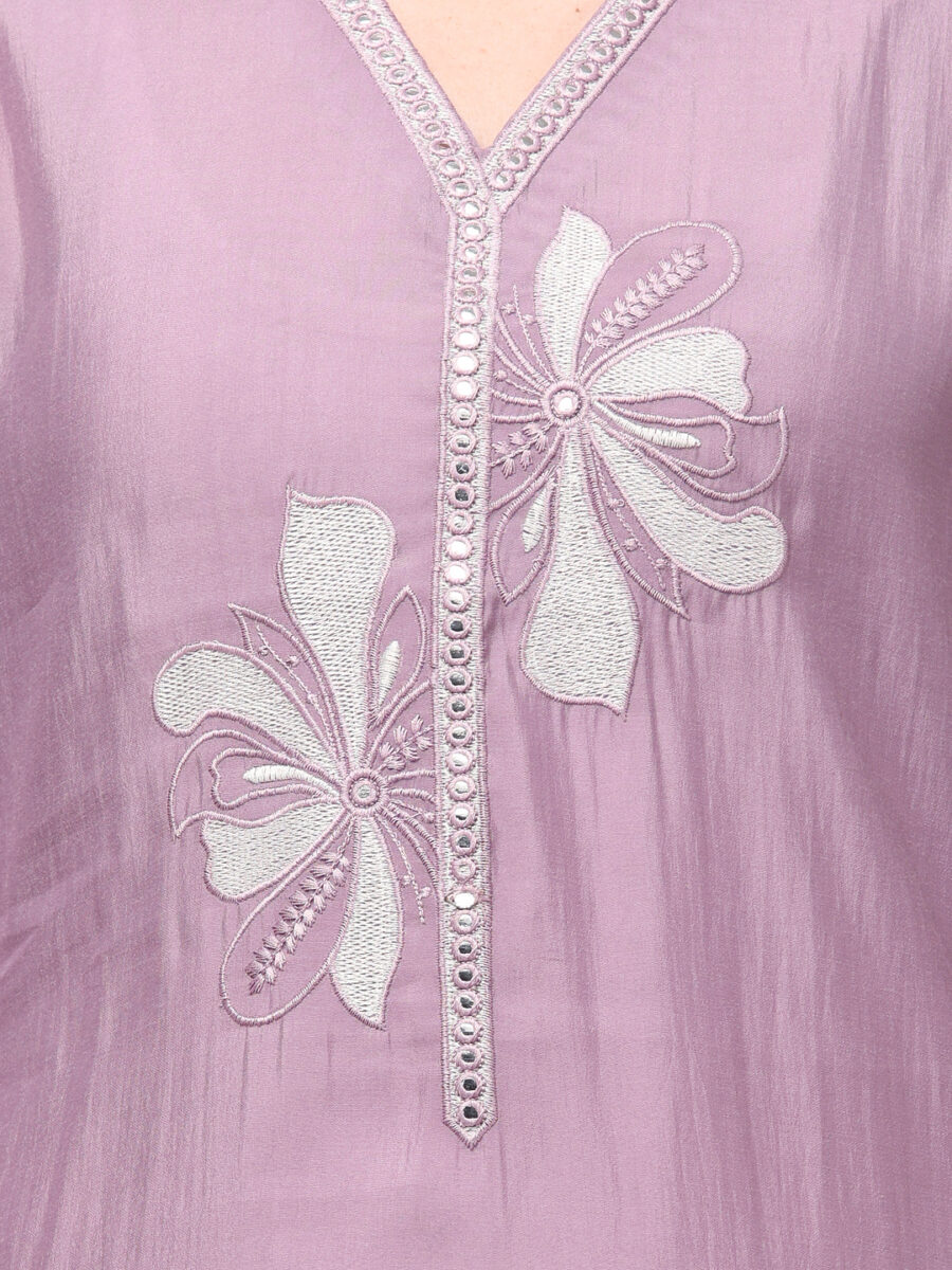Aronita Lilac Woman Embroidered Suit Set - Image 7
